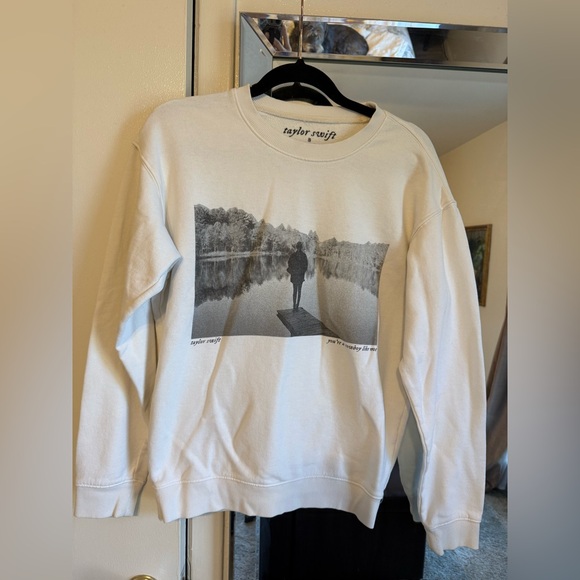 RARE Taylor Swift Cowboy Like Me pullover sweatshirt - Picture 1 of 5